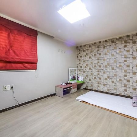J Motel Gwangalli ปูซาน ภายนอก รูปภาพ